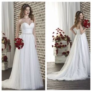 Bonny wedding dress size 20